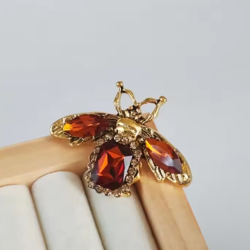 Vintage Amber Bee Crystal Brooch